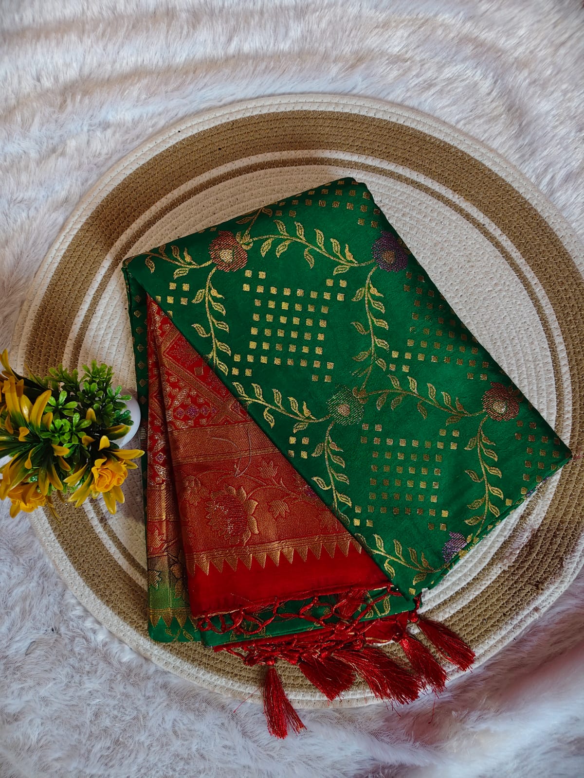 Meena Emboss Green Kanchipuram Silk Saree