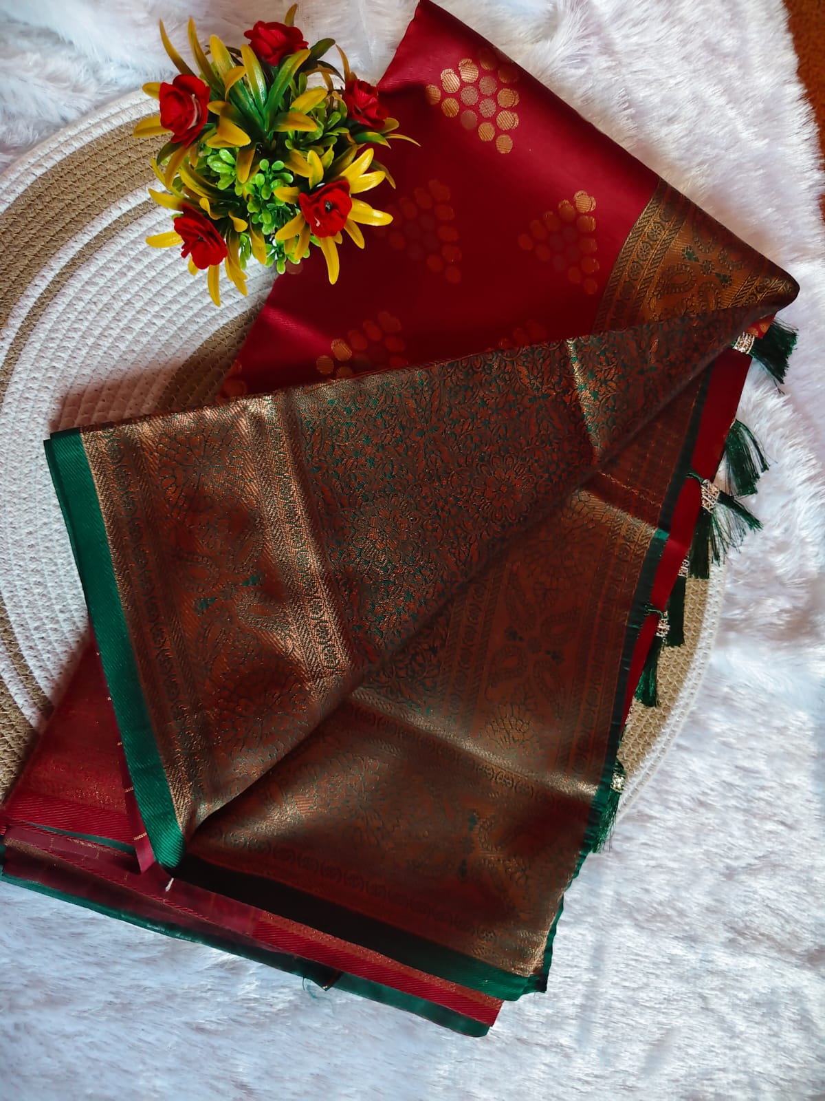 Thread Jari Elegance Maroon With Green Saree
