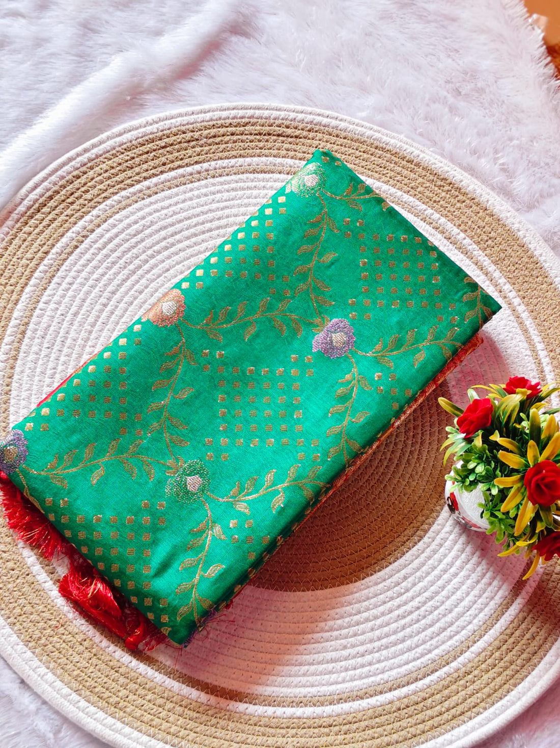 Meena Emboss Green Kanchipuram Silk Saree