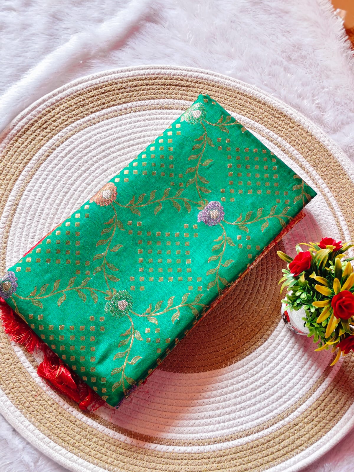 Meena Emboss Green Kanchipuram Silk Saree