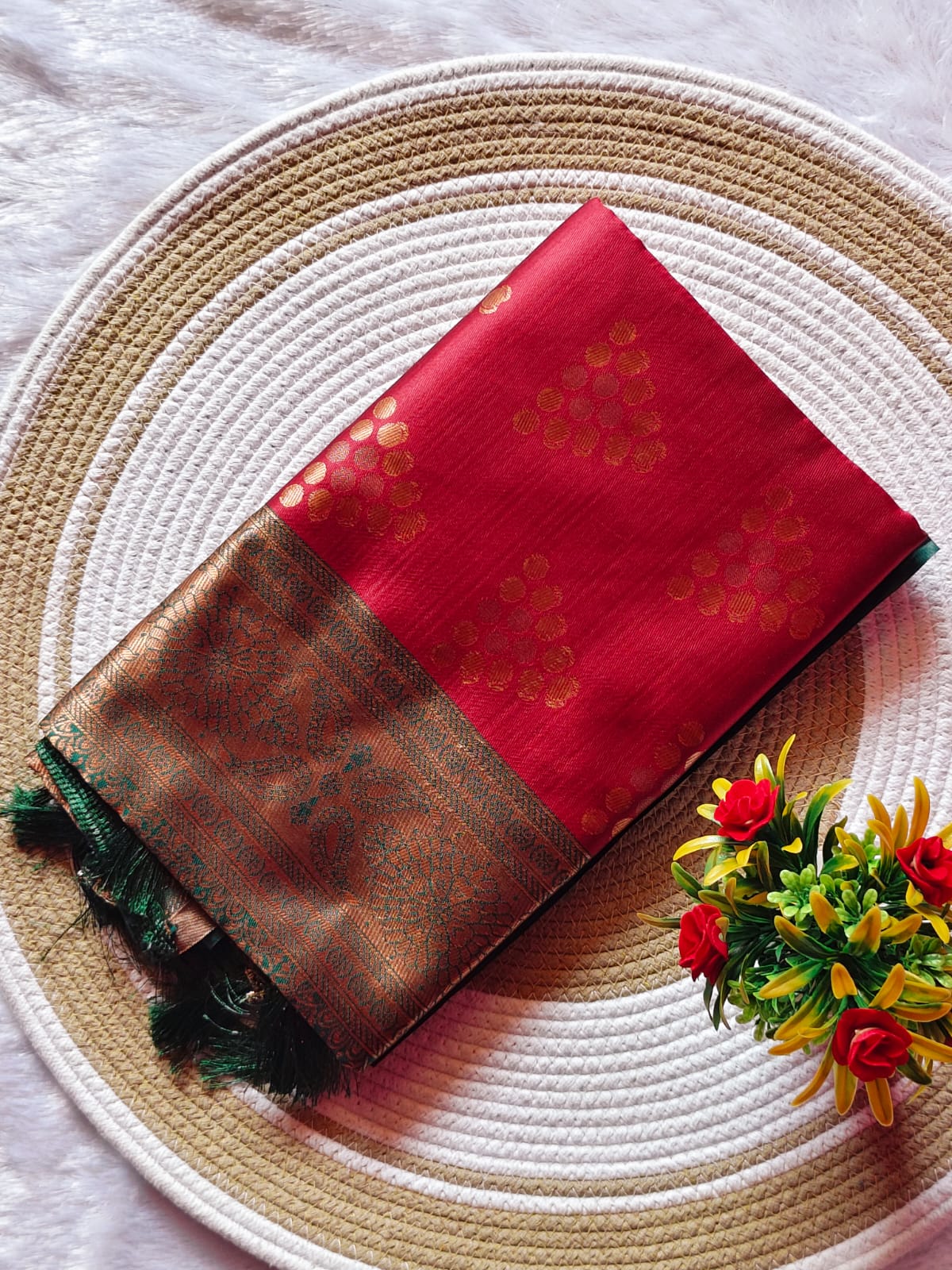 Thread Jari Elegance Maroon With Green Saree