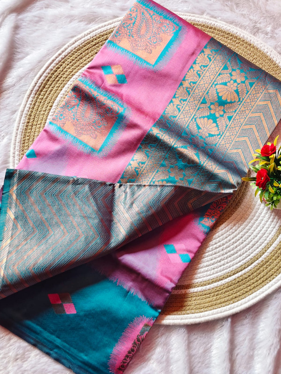 Baby Pink Dual Shade Silk Saree – Premium Contrast Border