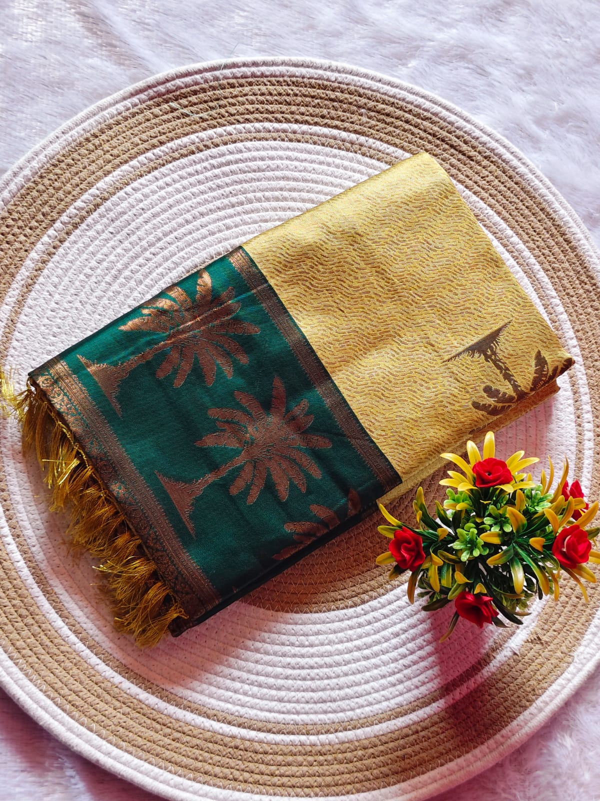 Light yellow With Green Dual Tone Dream Saree