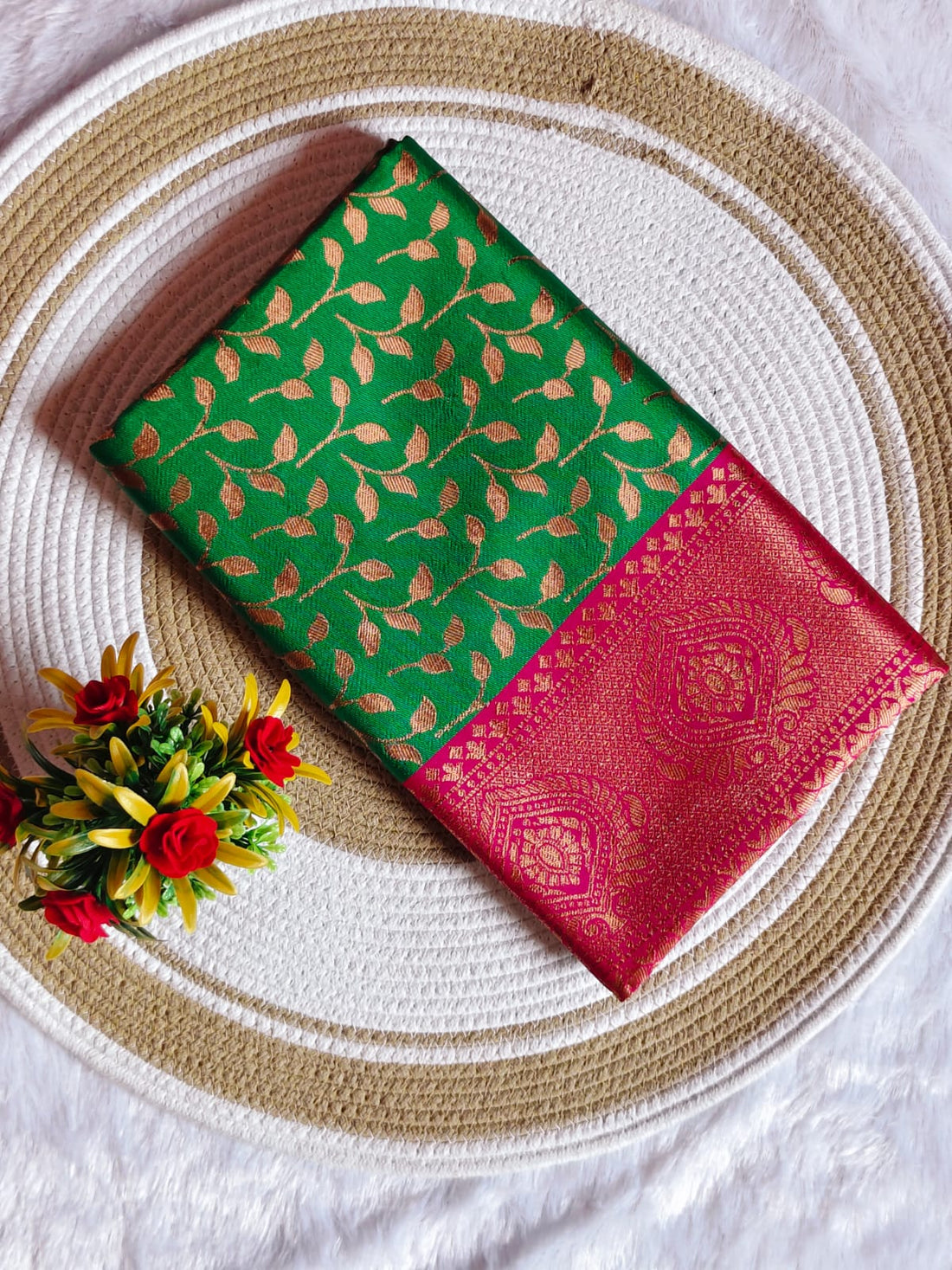 Thread Jari Elegance Green With Pink Saree