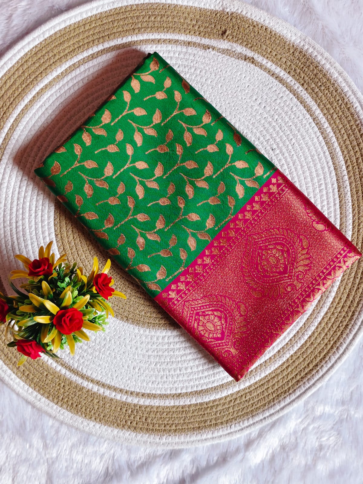 Thread Jari Elegance Green With Pink Saree